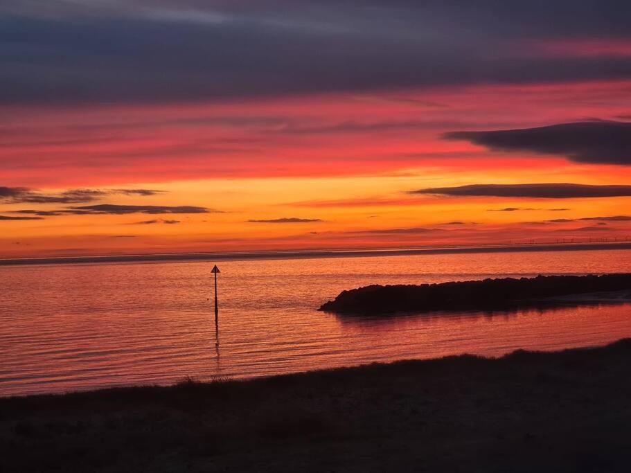 Awave From It All - Escape The City Life Jaywick Sands Ngoại thất bức ảnh